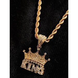 Men’s Gold Chain with King Pendant